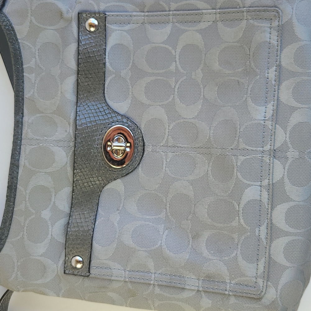 Coach Handbag - Picture 7 of 9